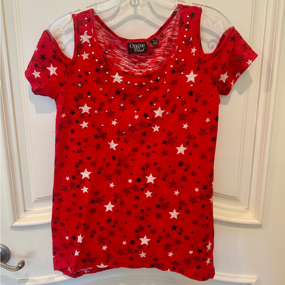 Onque Casual Red Star Print Cold Shoulder Studded Top